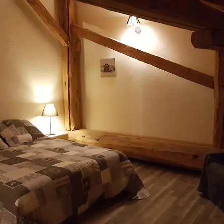 Le D'augusta Apartment *